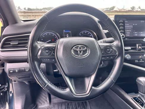 Used 2021 Toyota Camry SE FWD image 17
