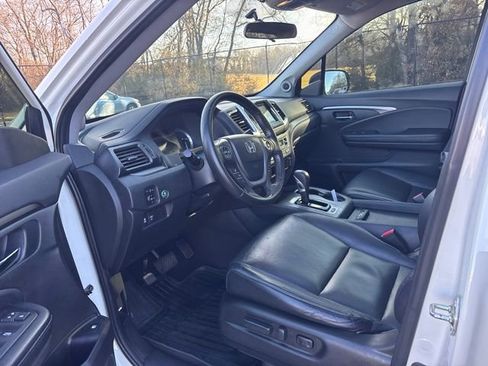 Used 2019 Honda Ridgeline RTL image 14
