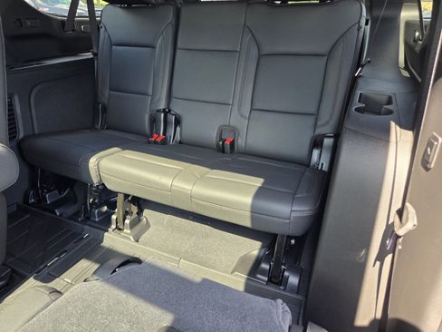 New 2026 Chevrolet Suburban High Country w/ Sun And Tow Package AWD/4WD image 7