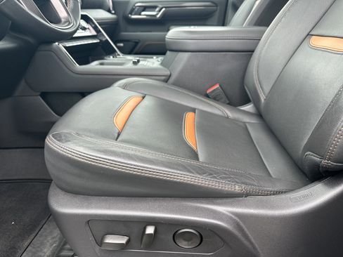 Used 2025 GMC Sierra 2500 AT4 w/ AT4 Premium Plus Package image 10