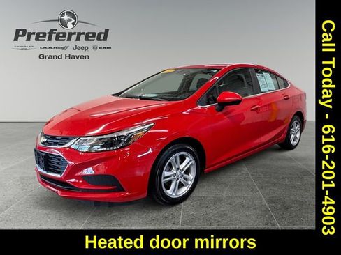 Used 2018 Chevrolet Cruze LT image 9