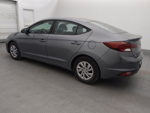 Used 2019 Hyundai Elantra SE FWD image 3