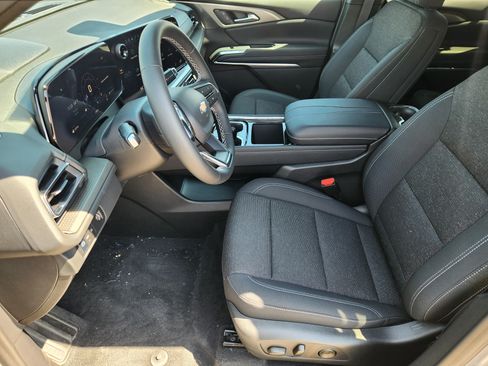 New 2026 Chevrolet Traverse LT FWD image 10