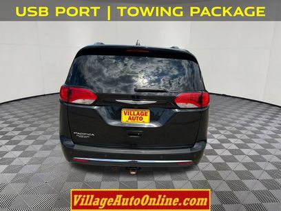 Used 2020 Chrysler Pacifica Touring-L