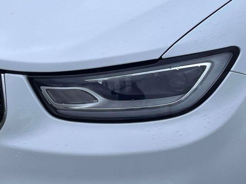 Used 2024 Chrysler Pacifica Touring-L FWD image 13