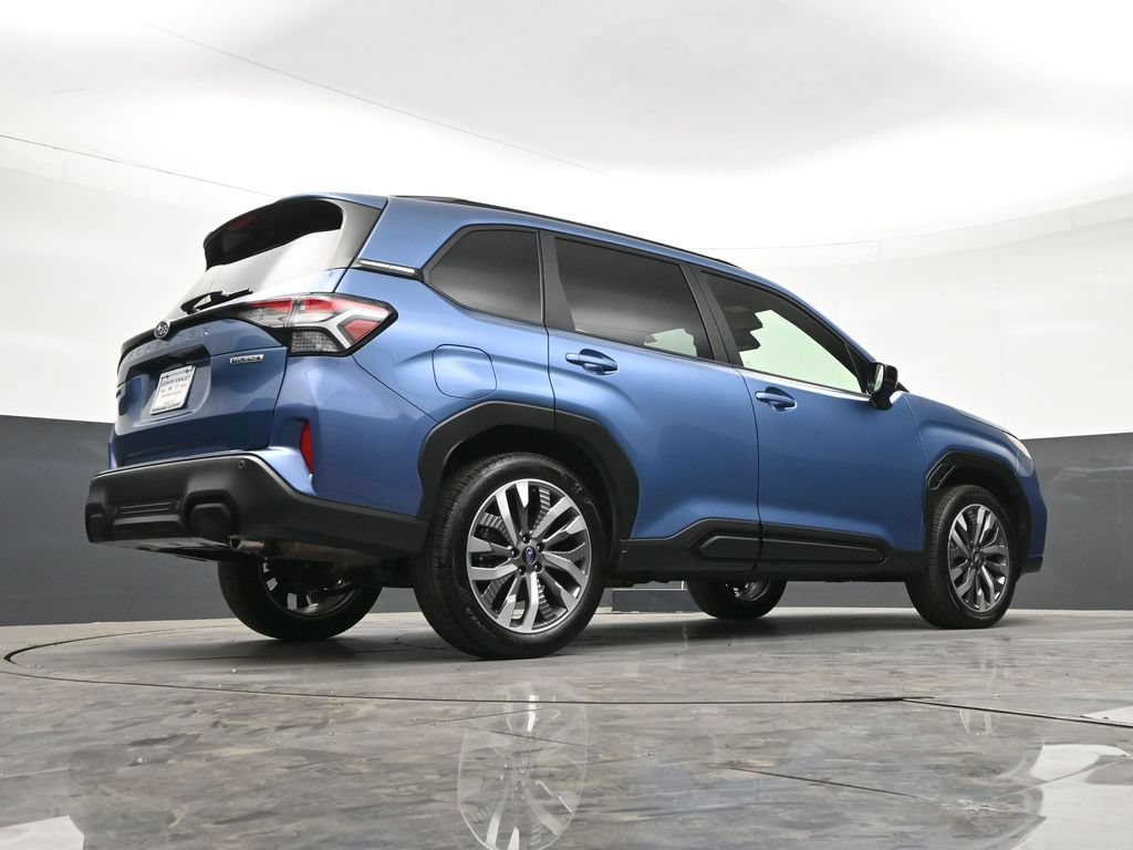 Used 2025 Subaru Forester Touring AWD/4WD image 28