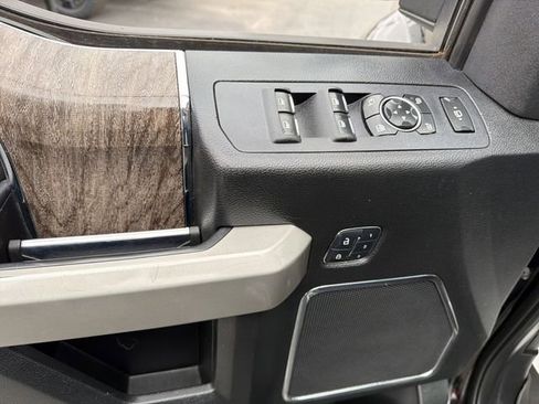 Used 2017 Ford F450 Lariat AWD/4WD image 15