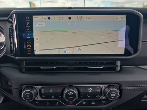 New 2026 Jeep Wrangler Unlimited Sahara AWD/4WD image 19