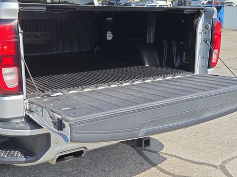 Used 2020 GMC Sierra 1500 Elevation w/ Elevation Value Package AWD/4WD image 18