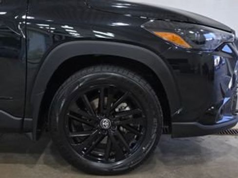 Used 2024 Toyota Corolla Cross SE image 28