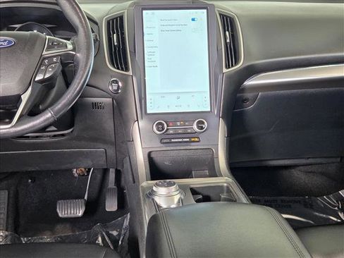 Used 2022 Ford Edge SEL image 14