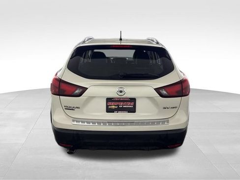 Used 2017 Nissan Rogue Sport SV AWD/4WD image 7