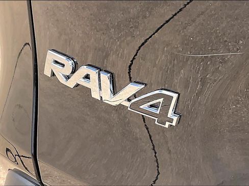 Used 2024 Toyota RAV4 XLE Premium FWD image 10