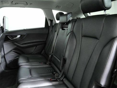 Used 2017 Audi Q7 3.0T Prestige w/ Prestige Package image 15