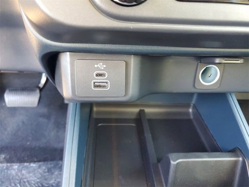 New 2025 Ford Maverick XL w/ Equipment Group 102A image 18