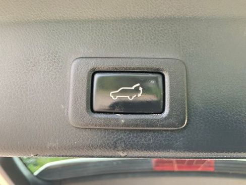 Used 2019 Subaru Ascent Limited image 7