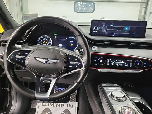 Used 2022 Genesis GV70 2.5T w/ Sport Prestige Package AWD/4WD image 4