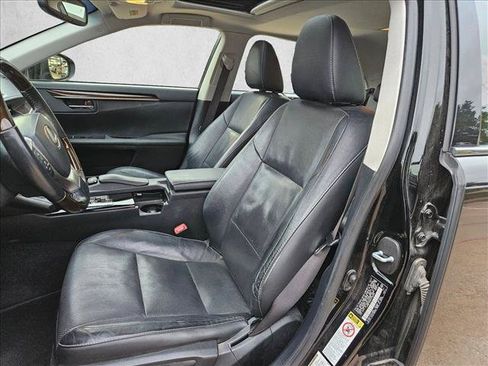 Used 2015 Lexus ES 350 w/ Luxury Package FWD image 14