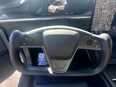 Used 2023 Tesla Model X image 26