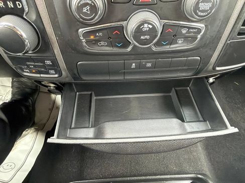 Used 2019 RAM 1500 Express w/ Wheel & Sound Group AWD/4WD image 24