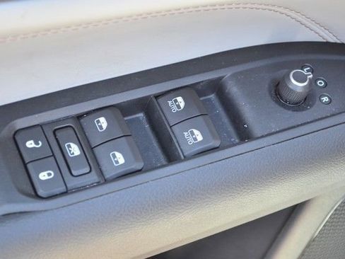 Used 2022 Jeep Compass Limited AWD/4WD image 16