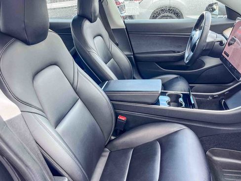 Used 2018 Tesla Model 3 Long Range image 15