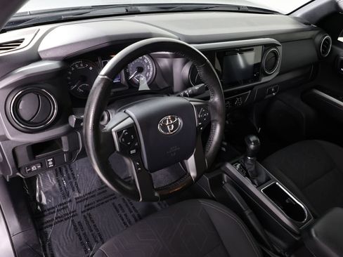 Used 2016 Toyota Tacoma TRD Sport w/ Towing Package RWD image 19