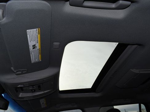 Used 2016 GMC Yukon Denali w/ Open Road Package image 19