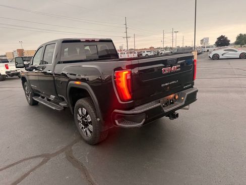 Used 2024 GMC Sierra 2500 Denali AWD/4WD image 5