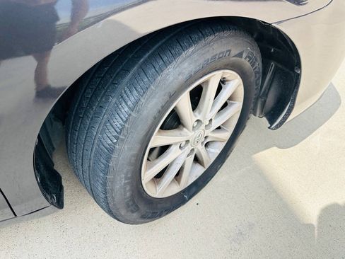 Used 2011 Toyota Camry XLE w/ XLE Extra-Value Pkg #2 FWD image 30