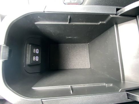 Used 2024 Toyota RAV4 XLE AWD/4WD image 26