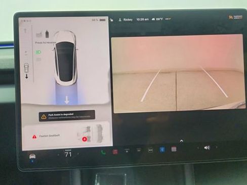 Used 2025 Tesla Model 3 image 44