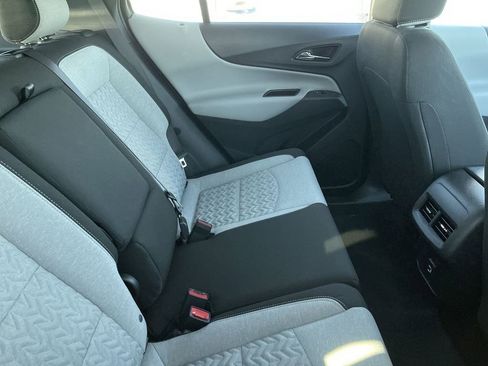 Used 2024 Chevrolet Equinox LS w/ LS Convenience Package FWD image 9