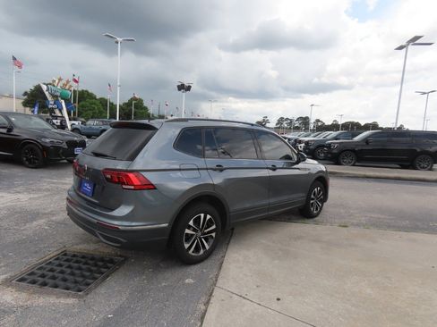 Used 2022 Volkswagen Tiguan S FWD image 9