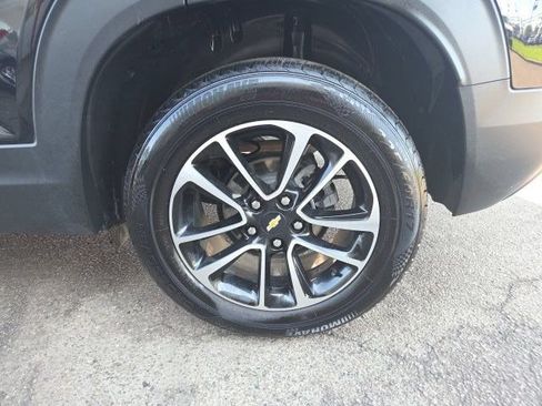 Used 2025 Chevrolet TrailBlazer LT FWD image 44