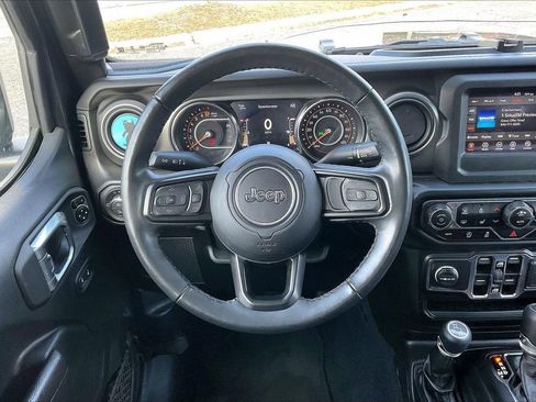 Certified 2022 Jeep Gladiator Sport image 10