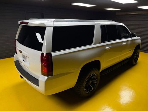 Used 2018 Chevrolet Suburban LT w/ Max Trailering Package AWD/4WD image 8