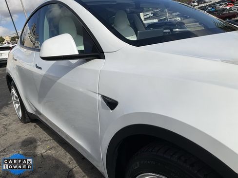 Used 2021 Tesla Model Y Long Range image 73