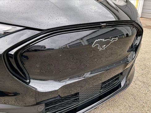 Certified 2025 Ford Mustang Mach-E Premium image 29