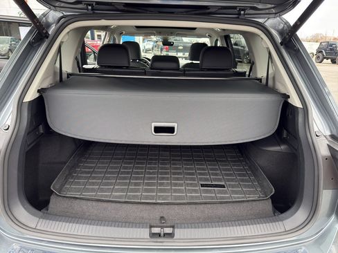 Used 2022 Volkswagen Tiguan SE image 28