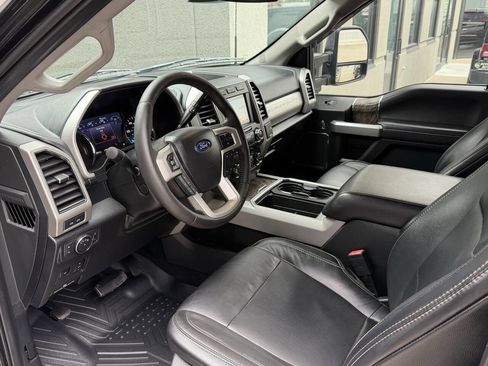 Used 2019 Ford F250 Lariat w/ Lariat Ultimate Package AWD/4WD image 13