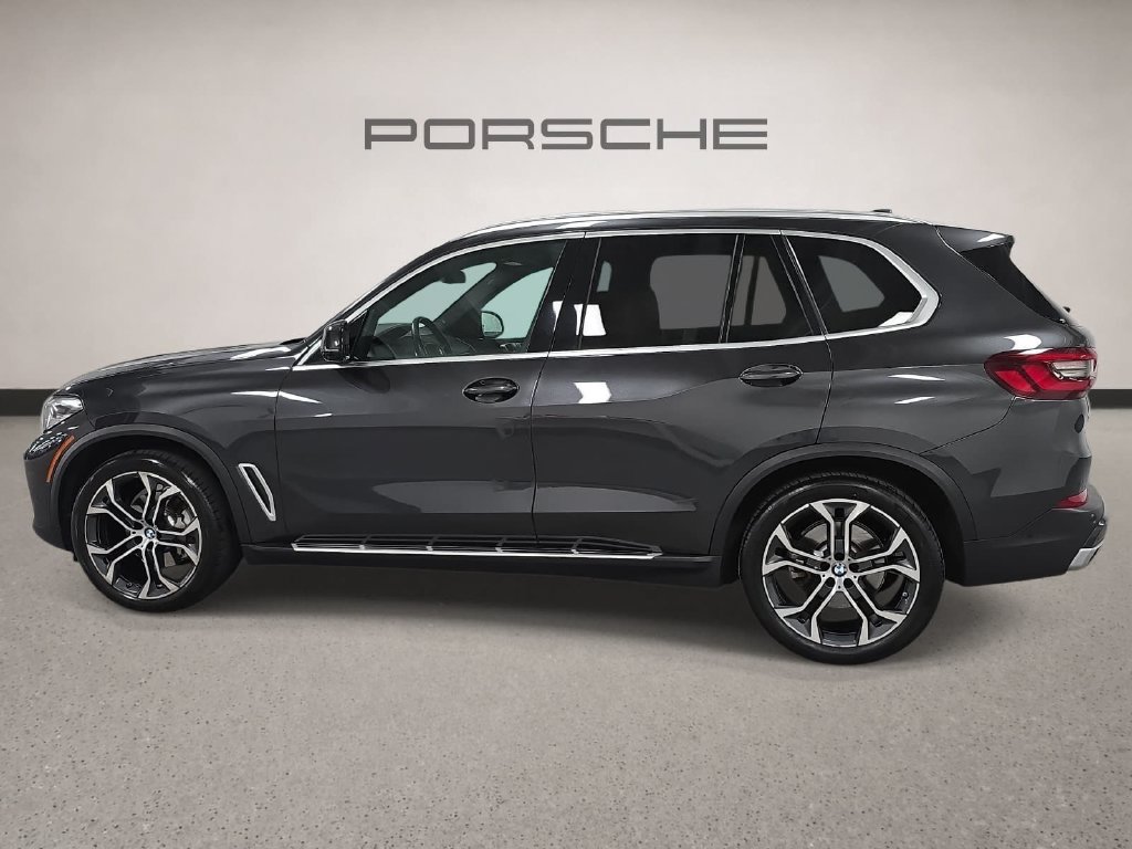 Used 2022 BMW X5 sDrive40i w/ Premium Package RWD image 2