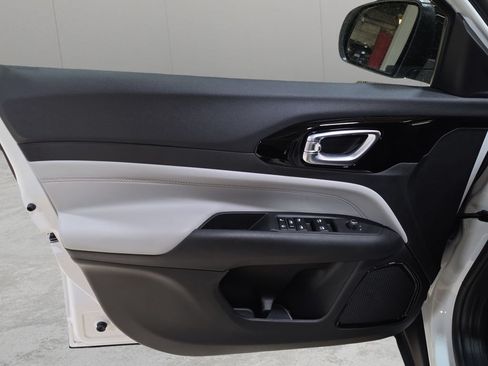 New 2026 Jeep Compass Limited AWD/4WD image 21