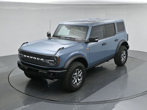 Certified 2025 Ford Bronco Badlands AWD/4WD image 39