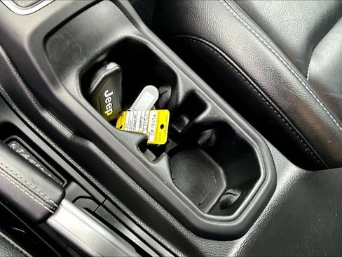 Used 2021 Jeep Gladiator Overland w/ Popular Equipment Package image 17