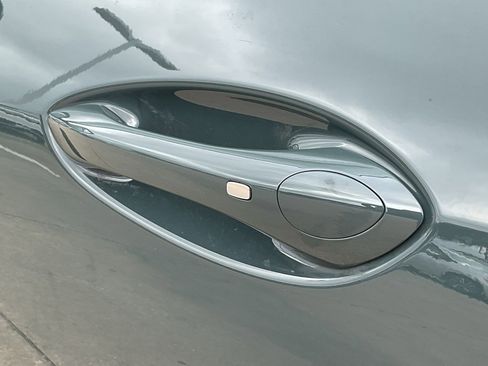 Used 2025 Chevrolet Trax LT w/ LT Convenience Package image 10