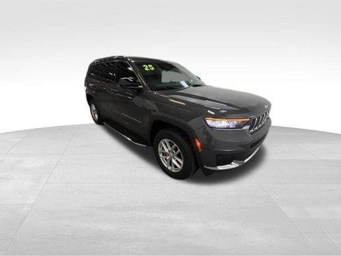 Certified 2025 Jeep Grand Cherokee L Laredo w/ Luxury Tech Group I AWD/4WD image 6