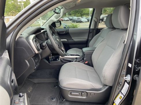Used 2021 Toyota Tacoma SR5 image 34