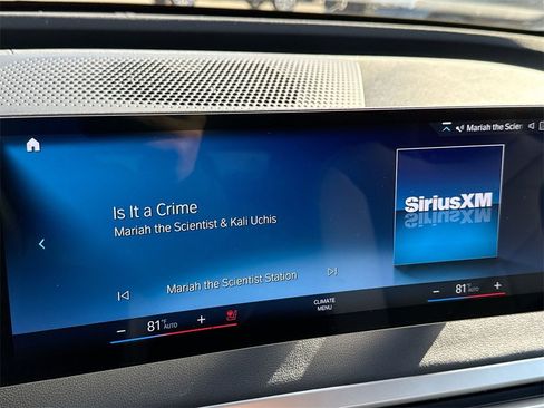 Used 2023 BMW iX xDrive50 w/ Sport Package image 12