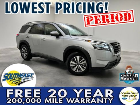 Used 2025 Nissan Pathfinder SL FWD image 1